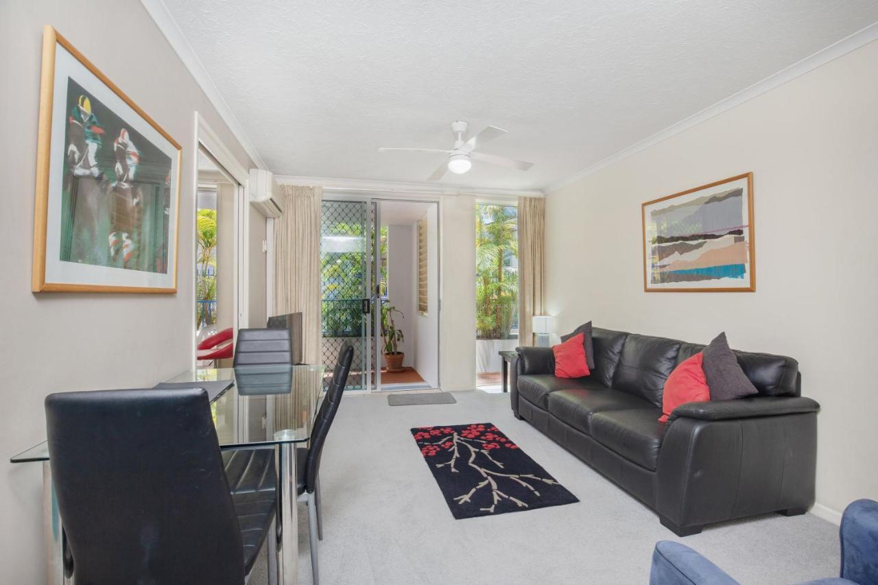 Surfers Beach Resort One Gold Coast Luaran gambar